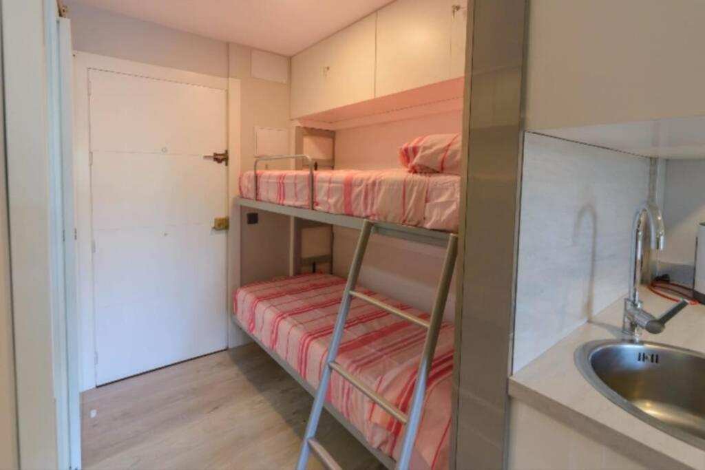 Apartamento 215. Primera Linea De Playa. Benalmadena Exterior photo
